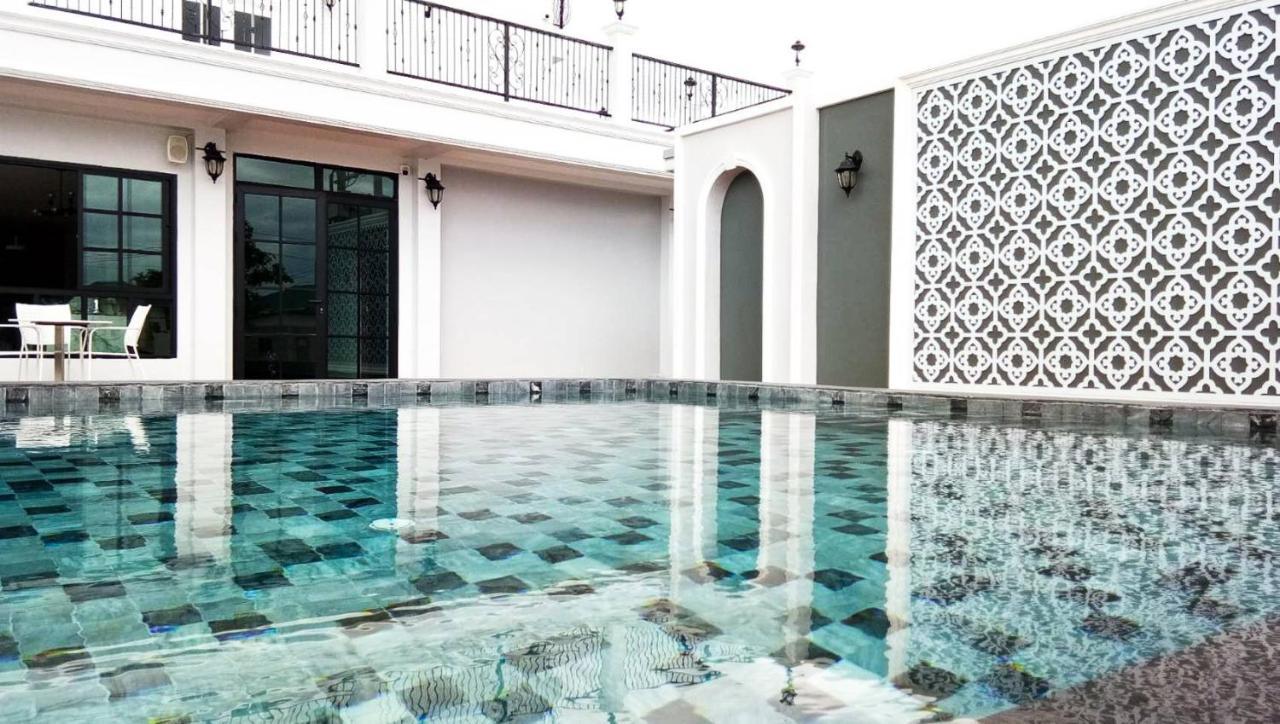 โคโค่ โฮเทล Koco Hotel Nakhonratchasima Exteriör bild
