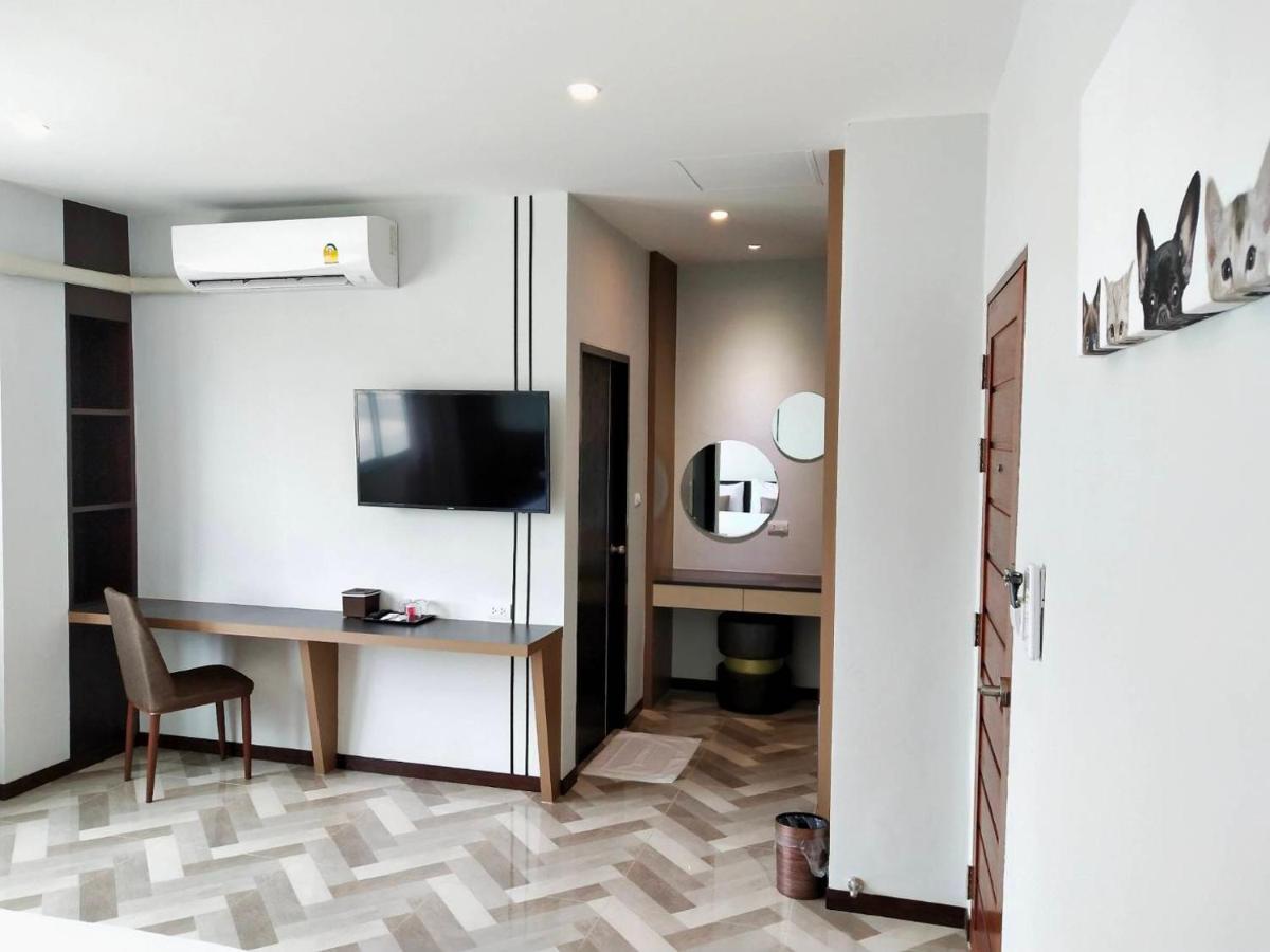 โคโค่ โฮเทล Koco Hotel Nakhonratchasima Exteriör bild