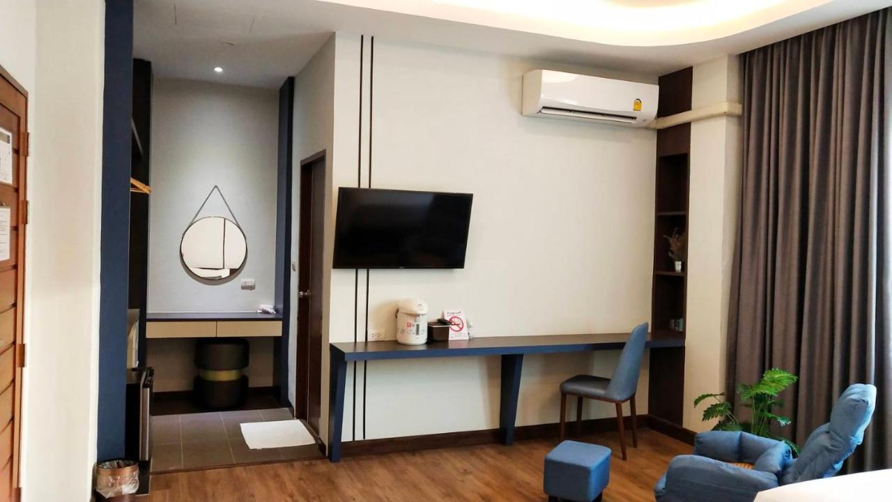 โคโค่ โฮเทล Koco Hotel Nakhonratchasima Exteriör bild
