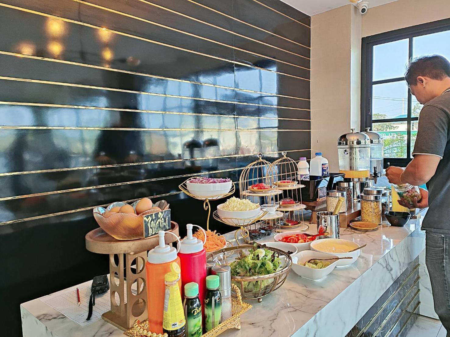 โคโค่ โฮเทล Koco Hotel Nakhonratchasima Exteriör bild