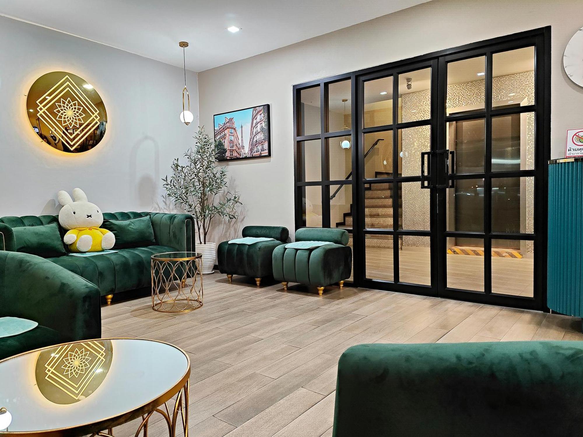 โคโค่ โฮเทล Koco Hotel Nakhonratchasima Exteriör bild